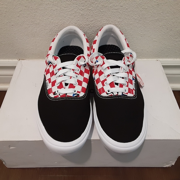 Vans - Picture 4 of 4